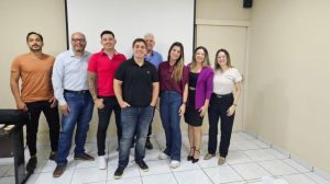foto palestra Tendências no Marketing Digital para 2025 com César Marcondes