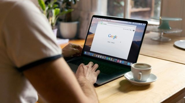 Buscas no Google em 2025 superam ChatGPT